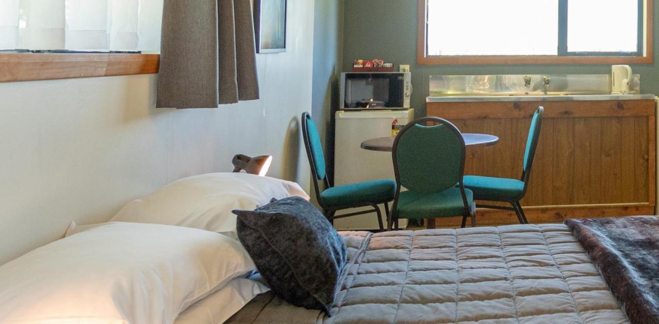 Mountain Heights Lodge ナショナル・パーク エクステリア 写真